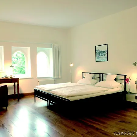 Mutterhaus 4* Dusseldorf